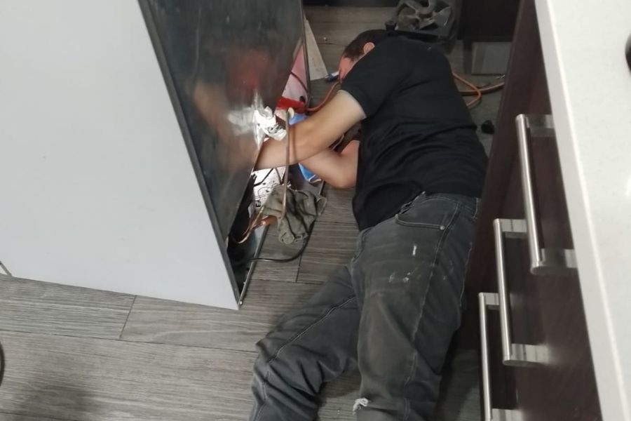 reparación de refrigeradores taller de refrigeración en san jose taller de refrigeracion en heredia taller de refrigeracion en cartago tecnico de refrigeración (8)